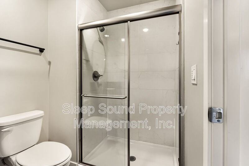 6310 N Maryland Ave #201 - Photo 7 of 8