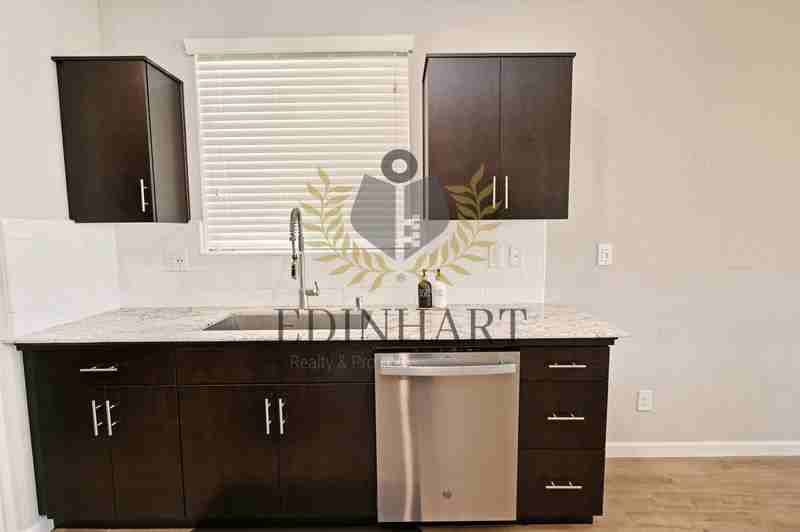 502 Traverse Dr S - Photo 5 of 36
