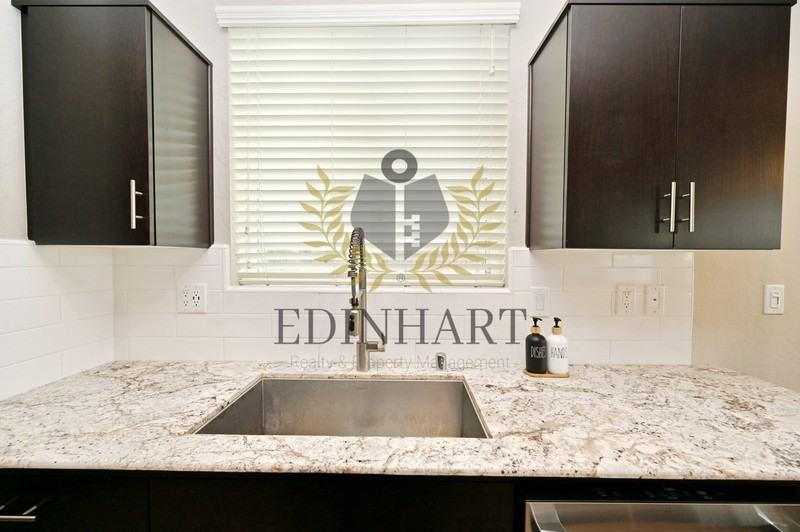502 Traverse Dr S - Photo 6 of 36