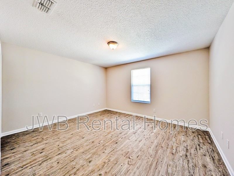 8443 Mcgirts Village Ln - Photo 6 of 12
