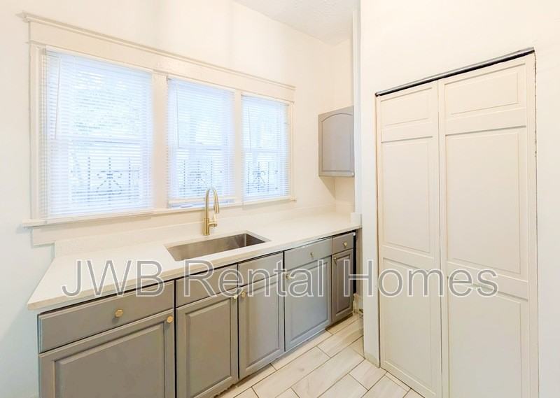 2040 N Laura St - Photo 5 of 18