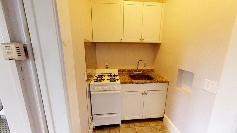 2005 Dewey Ave #7 - Photo 4 of 13