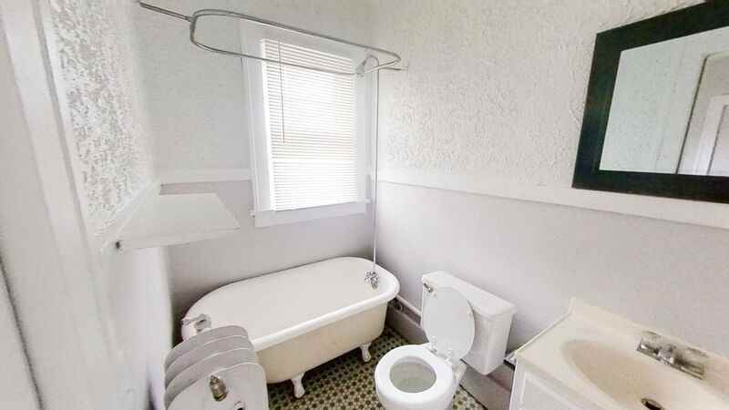2005 Dewey Ave #7 - Photo 5 of 13