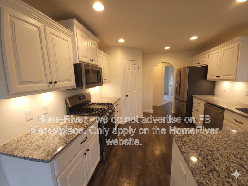 562 Highfields Cv - Photo 2 of 8