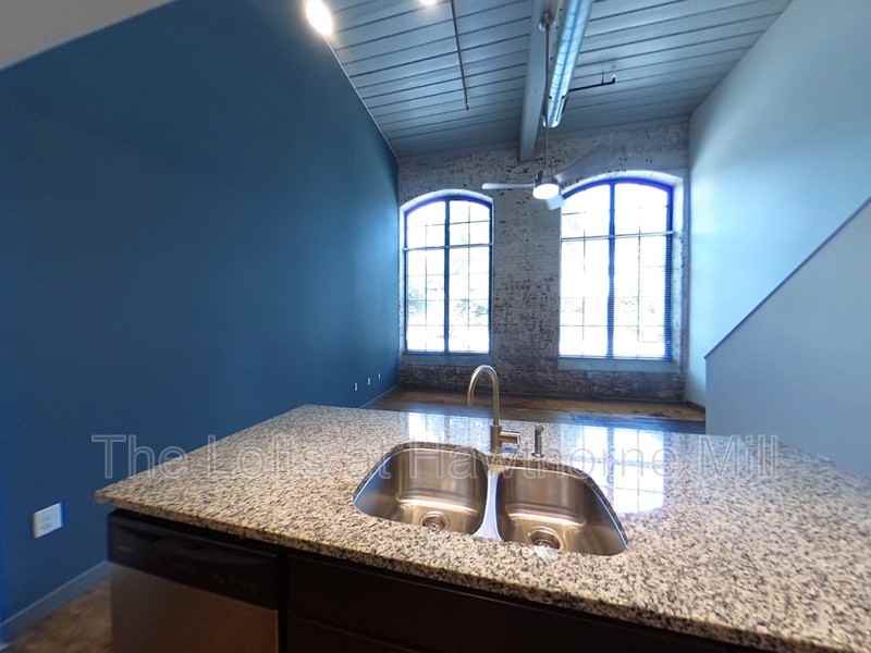 1101 Hawthorne Ln #287 - Photo 4 of 10