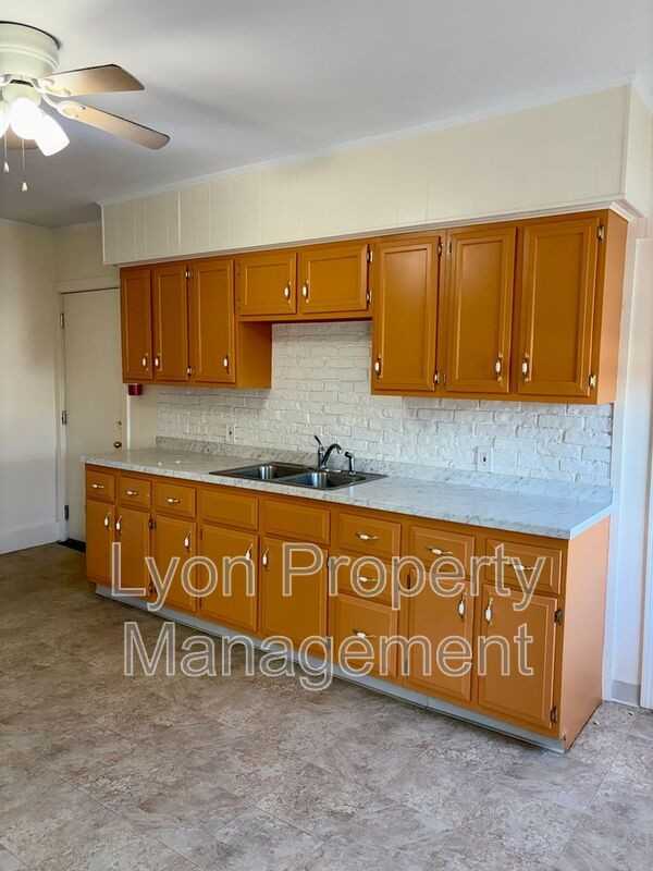 98 Anthony Ave #2R - Photo 2 of 11