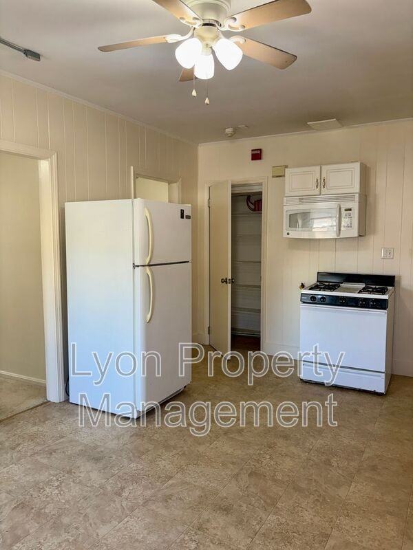 98 Anthony Ave #2R - Photo 3 of 11