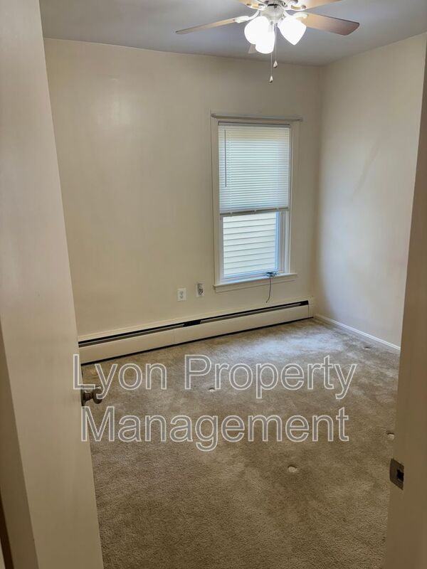 98 Anthony Ave #2R - Photo 5 of 11