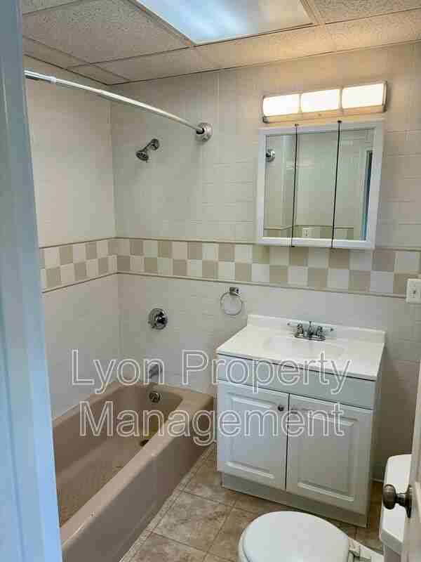98 Anthony Ave #2R - Photo 6 of 11