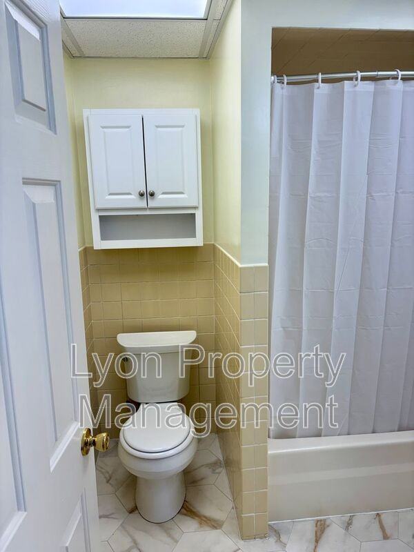 94 Anthony Ave #2R - Photo 4 of 14