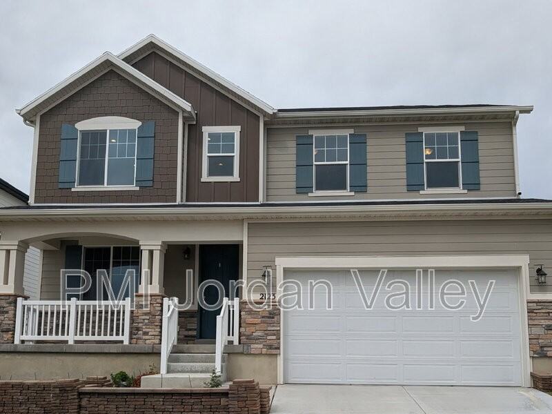 2123 N Wallflower Dr - Photo 2 of 35