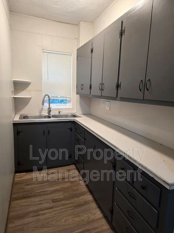 107 Burgess Ave #1 - Photo 4 of 12