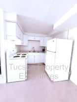 319 E Blacklidge Dr - Photo 1 of 1