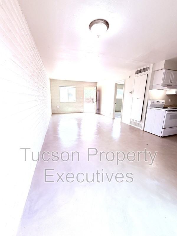319 E Blacklidge Dr - Photo 6 of 14