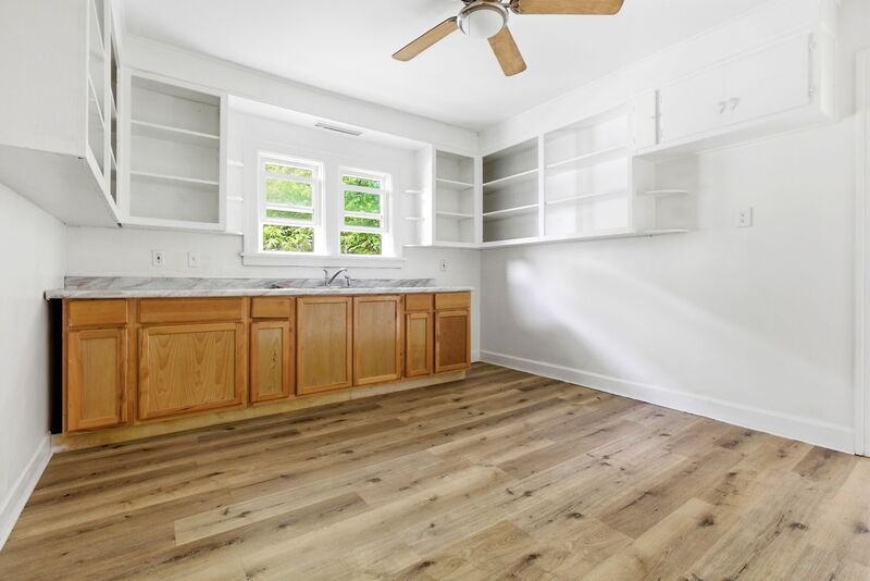 1768 Wayside Rd - Photo 4 of 14
