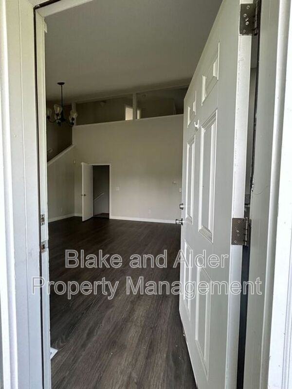 5609 Se 117th Ave #5609 - Photo 6 of 47