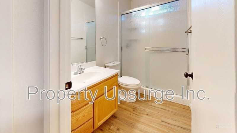 2737 Gilmore Ln - Photo 6 of 15