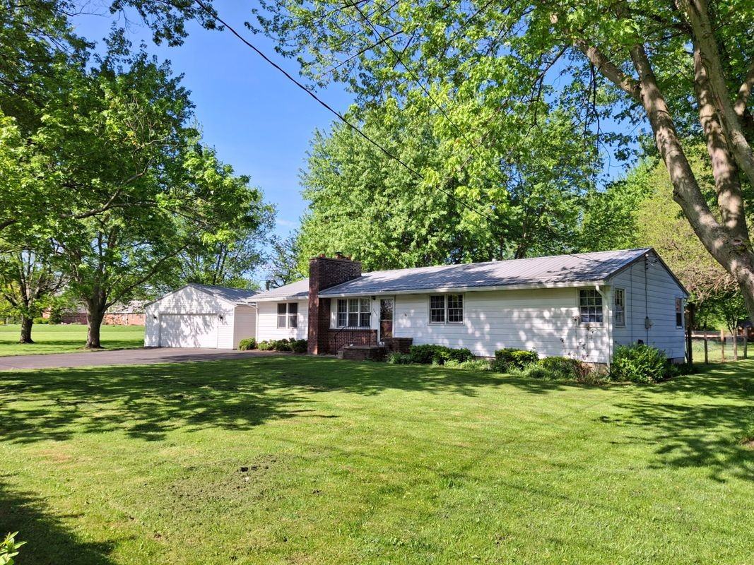3900 Ransomville Rd - Photo 3 of 31