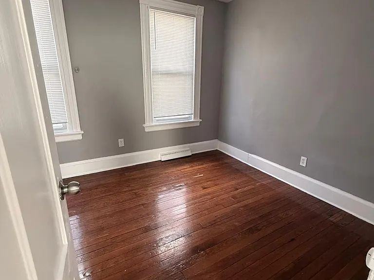 77 Shepard St ##1 - Photo 4 of 7