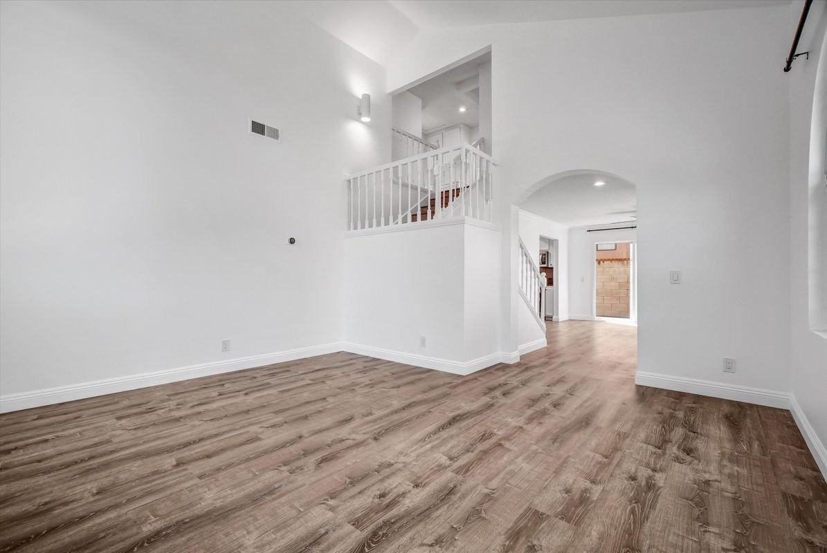 331 Ogle St ##B - Photo 4 of 21
