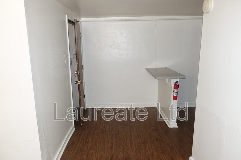 1320 E 14th Ave #D - Photo 2 of 7