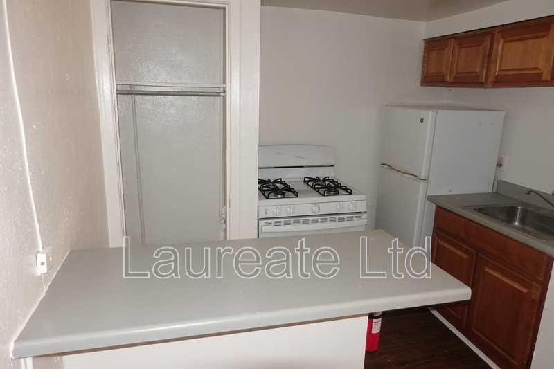 1320 E 14th Ave #D - Photo 3 of 7