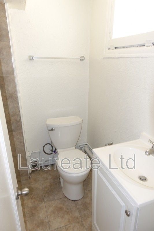 1320 E 14th Ave #D - Photo 6 of 7