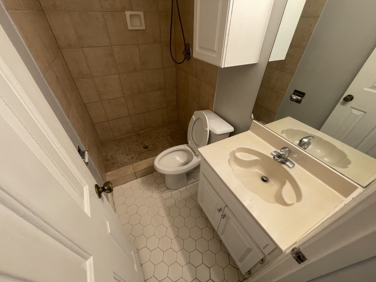 8383 Chippingham Dr - Photo 6 of 6