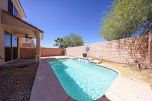 featured image of 528 W Mountain Sage Dr