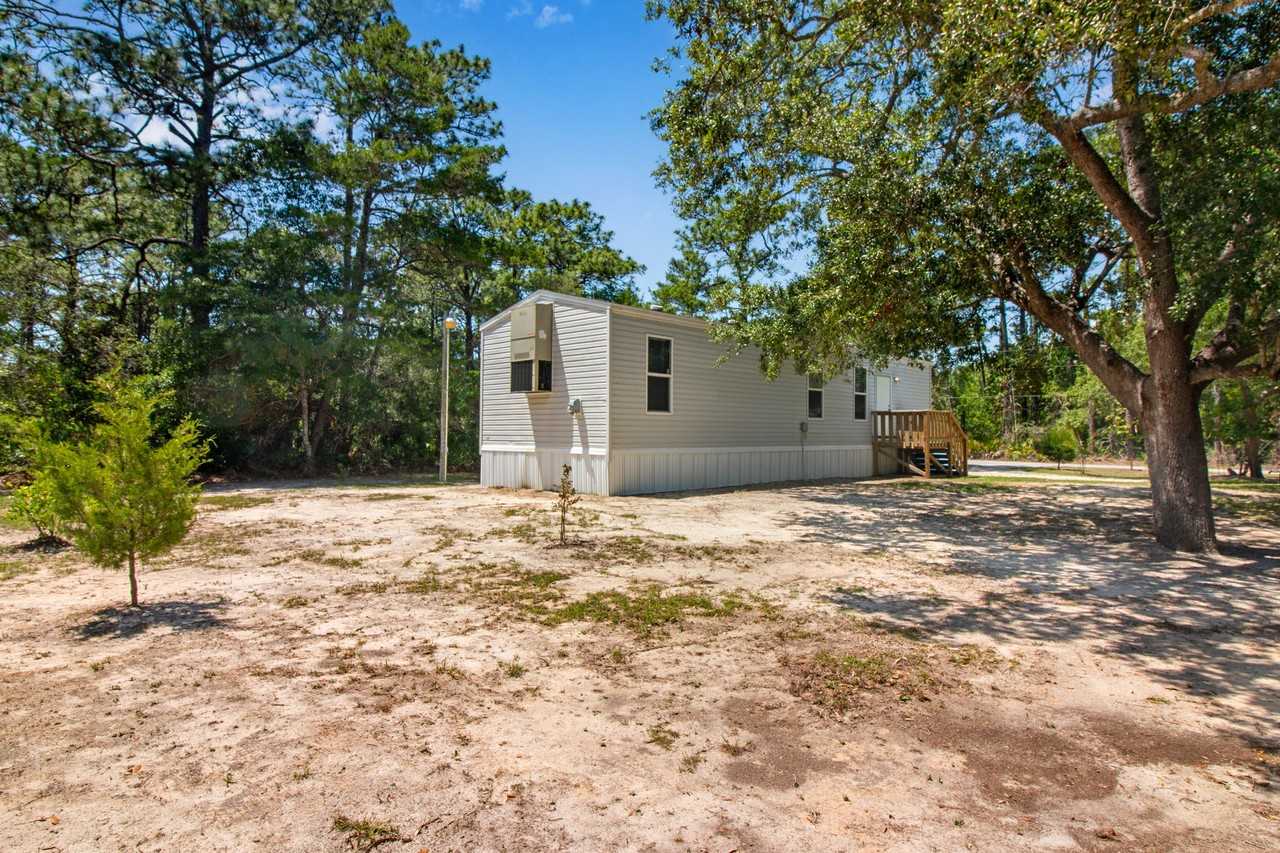 396 Peachtree Cir - Photo 3 of 20