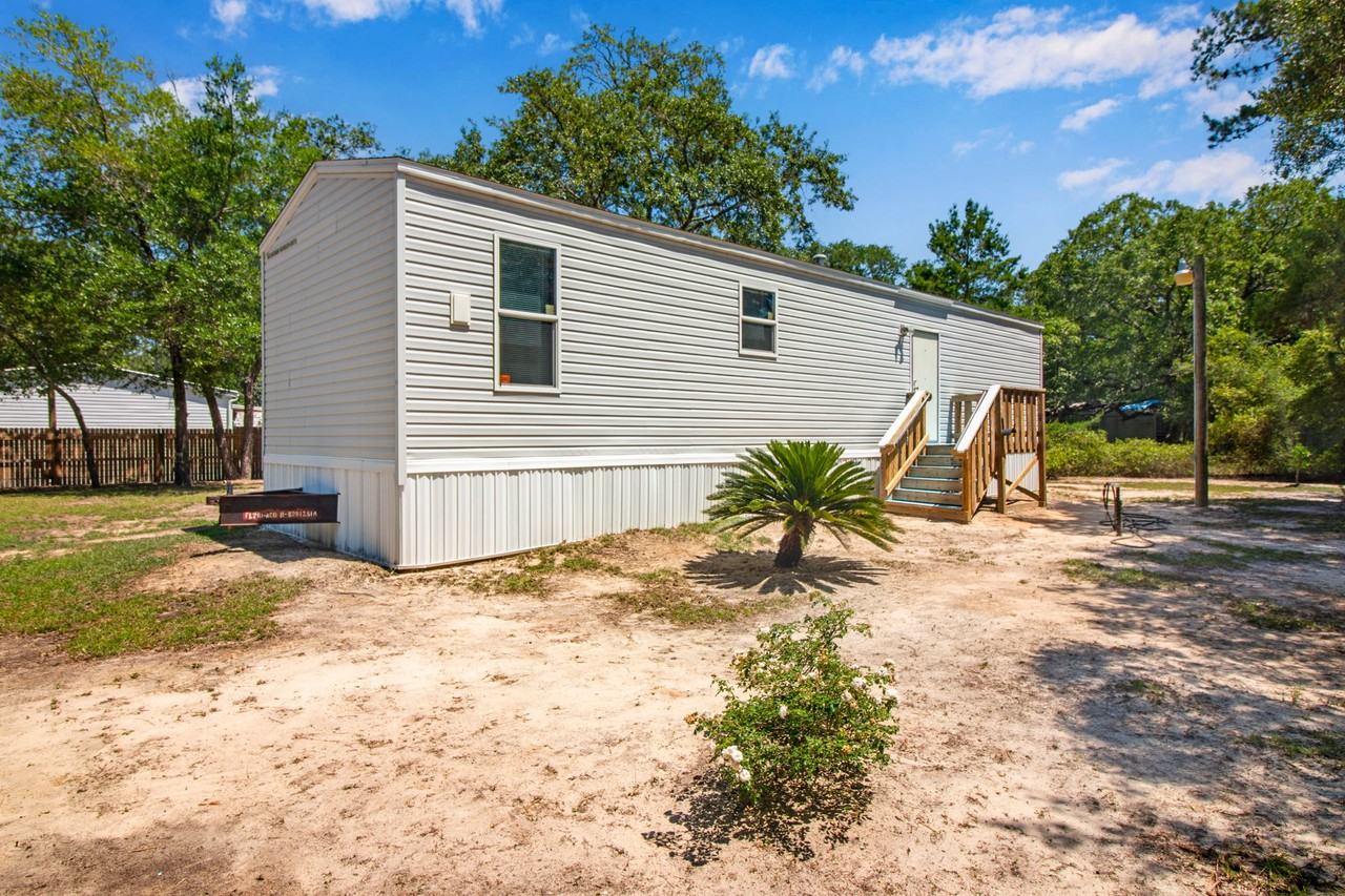 396 Peachtree Cir - Photo 4 of 20