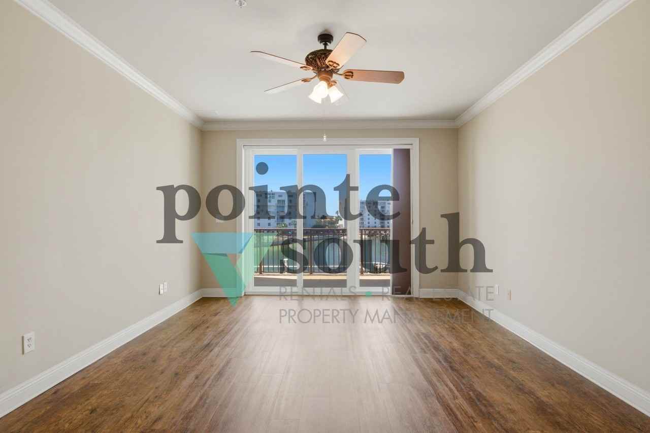 724 Harbor Blvd #101 - Photo 4 of 29