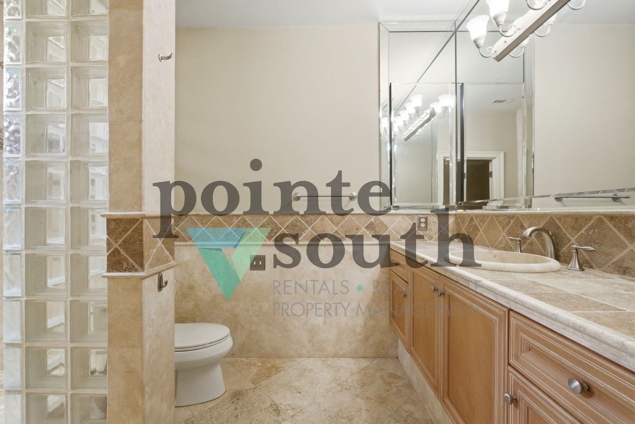 724 Harbor Blvd #101 - Photo 5 of 29