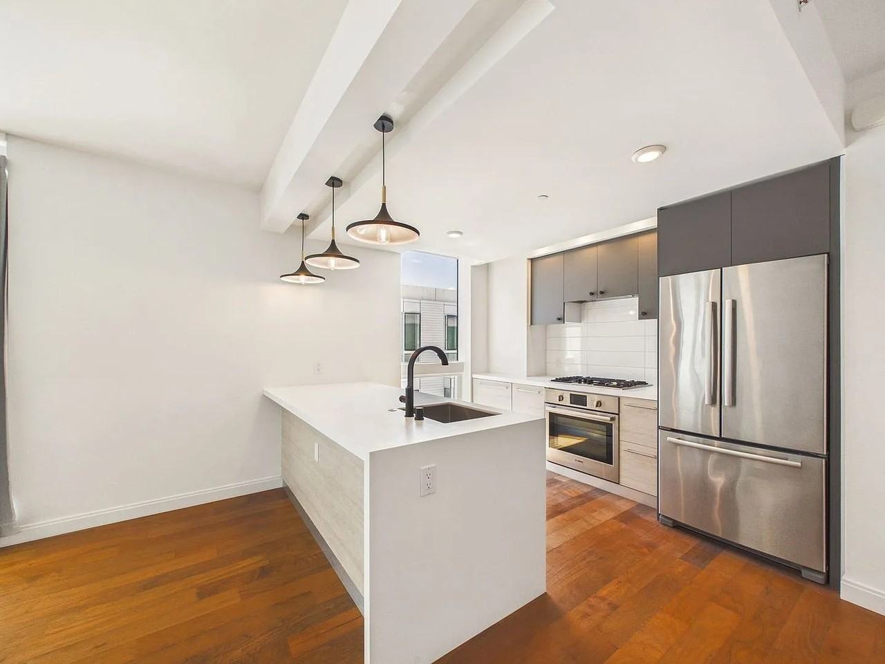 555 Fulton St - Photo 4 of 16