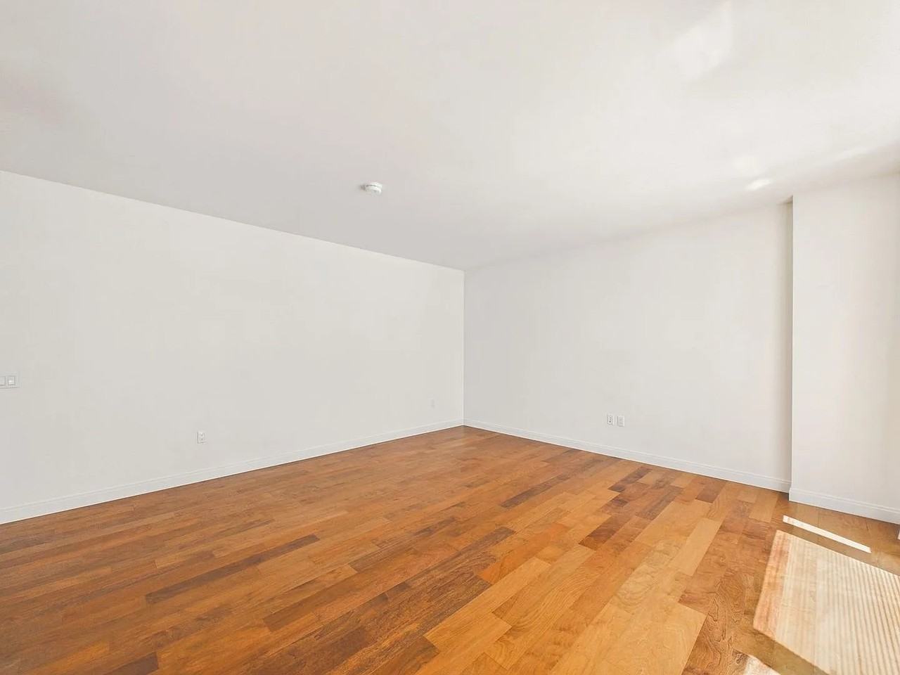 555 Fulton St - Photo 6 of 16