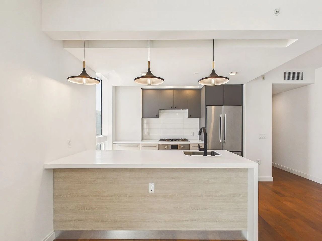 555 Fulton St - Photo 7 of 16