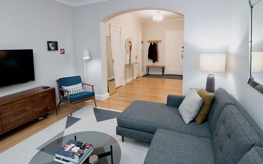 811 Cortelyou Rd - Photo 3 of 13