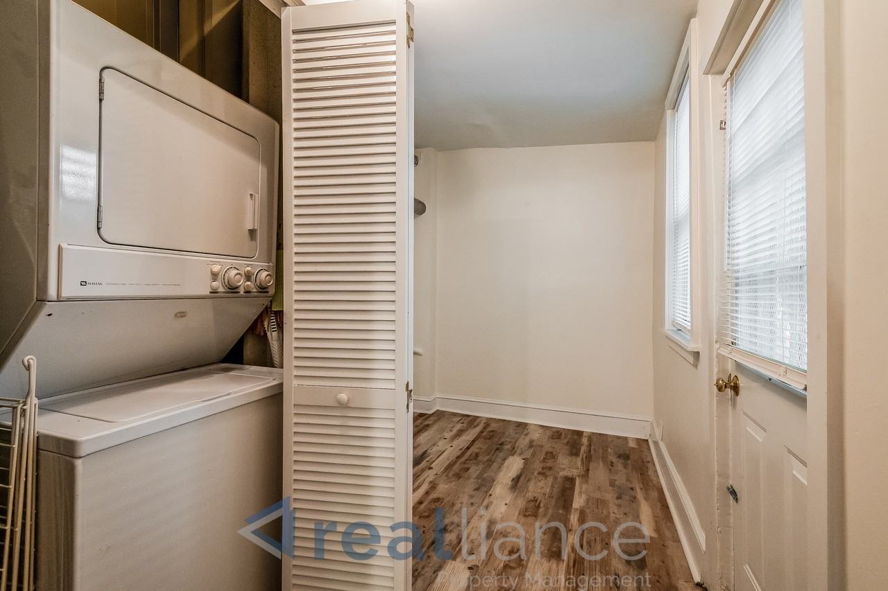 115 16th St Se - Photo 7 of 13
