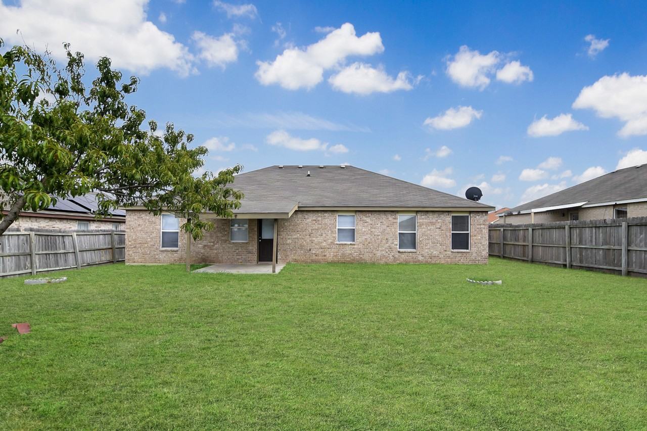 4507 Jake Spoon Dr - Photo 4 of 22