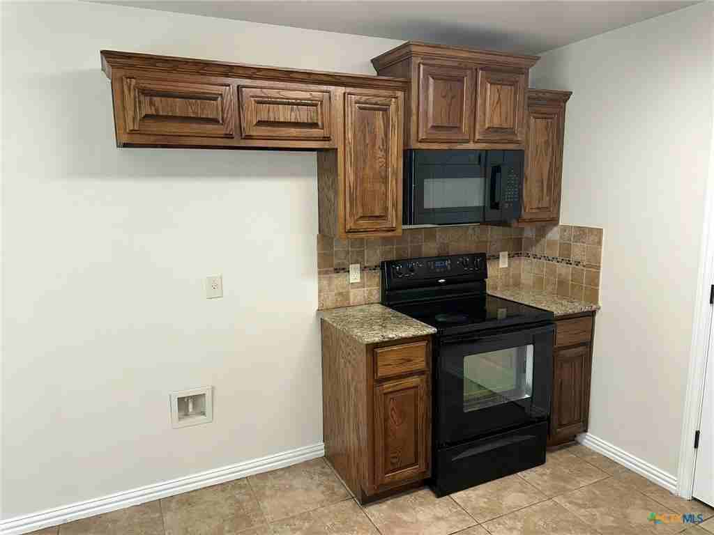 4612 Canyon Ridge Dr - Photo 3 of 18