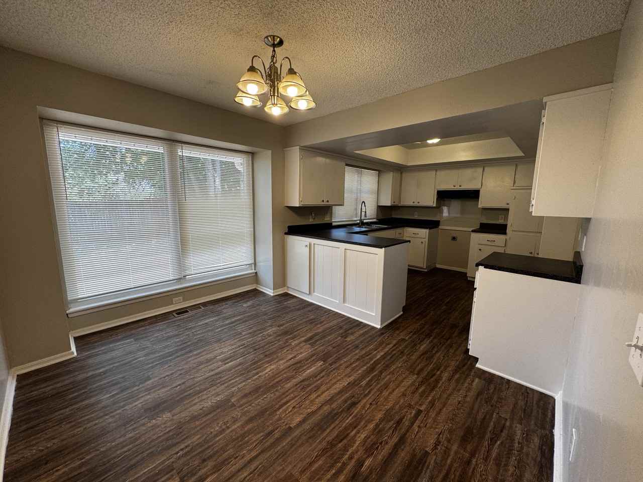7333 Edenborough Dr - Photo 7 of 30