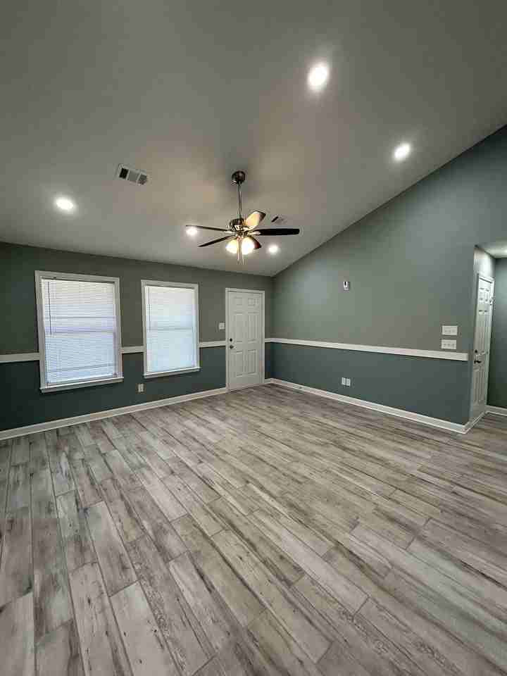 65 Birchwood Dr - Photo 2 of 9