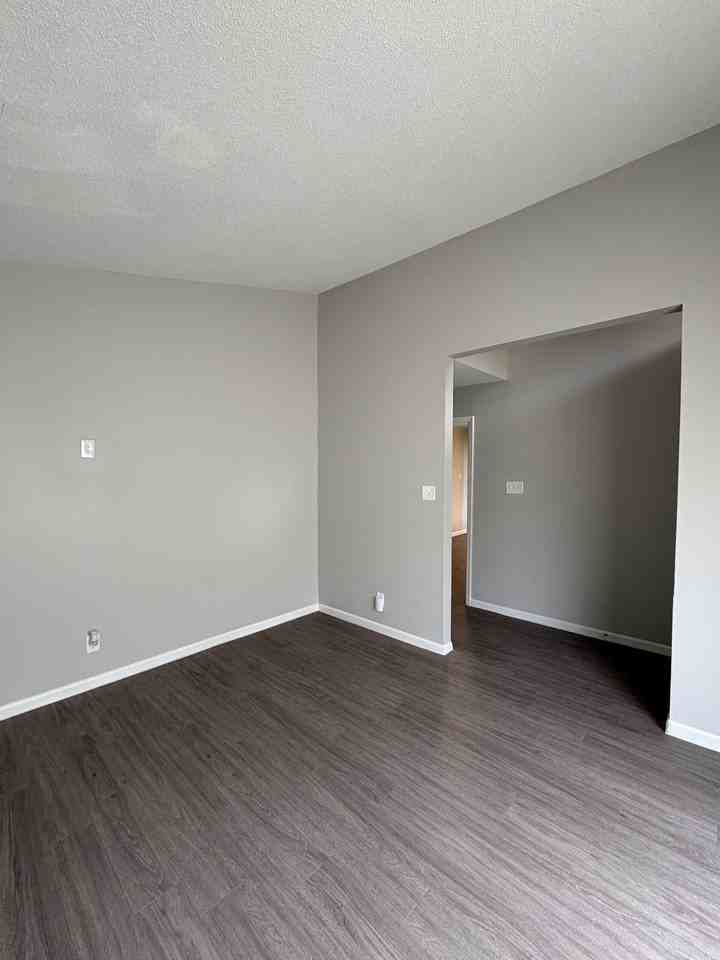7318 L St - Photo 4 of 20