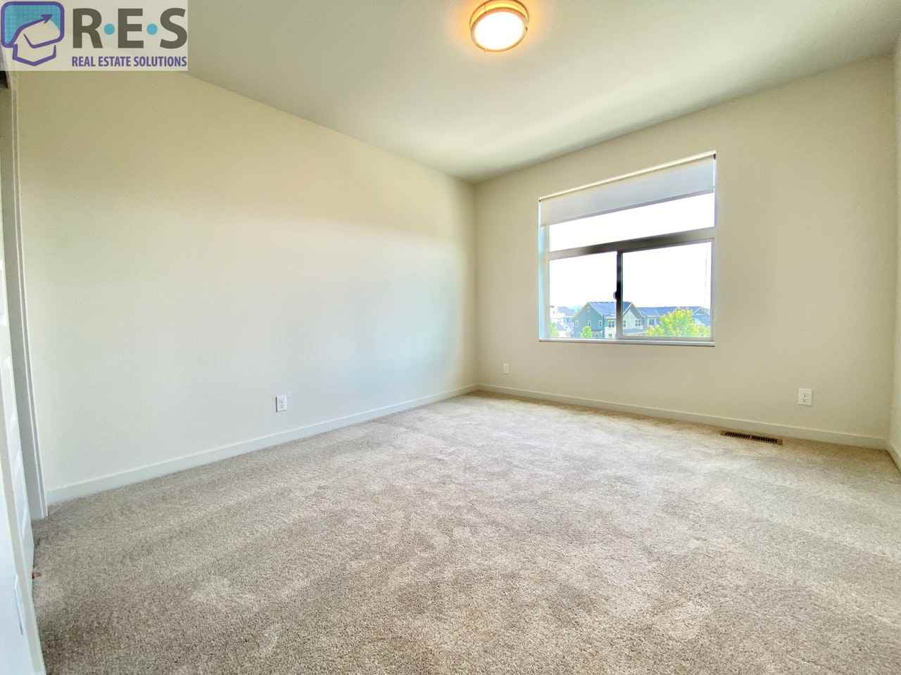 9190 E 52nd Dr - Photo 5 of 11