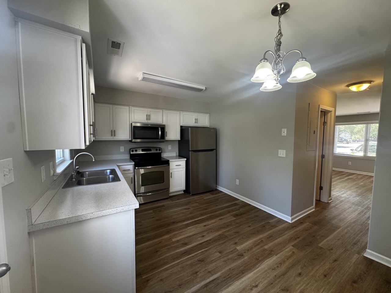 6700 Jefferson Pl #B - Photo 5 of 22