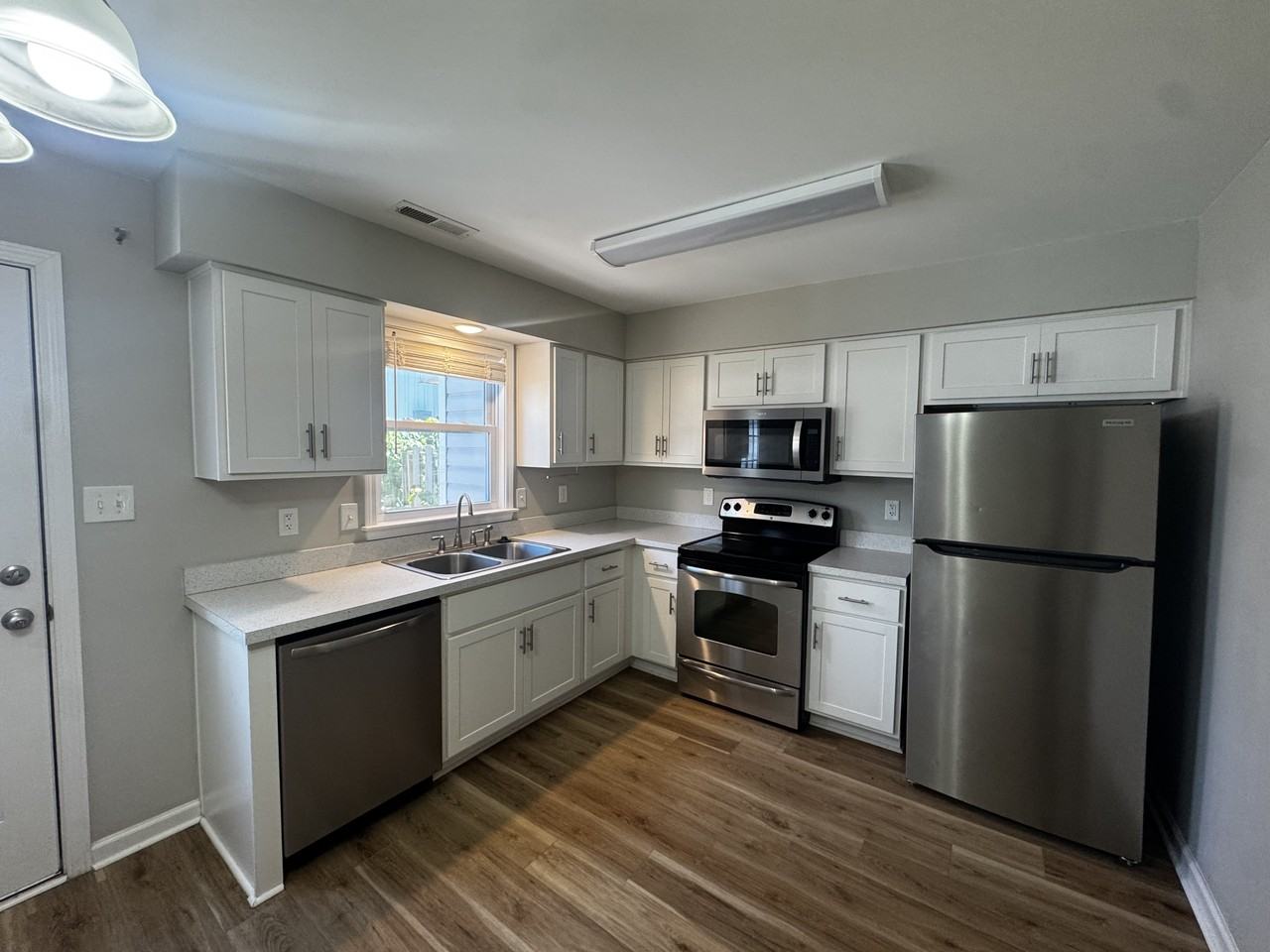 6700 Jefferson Pl #B - Photo 6 of 22