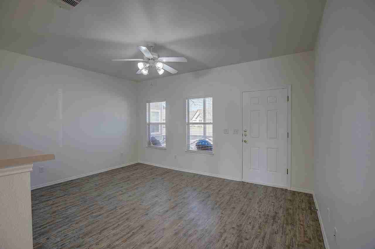 1102 E 3rd St - Photo 6 of 43