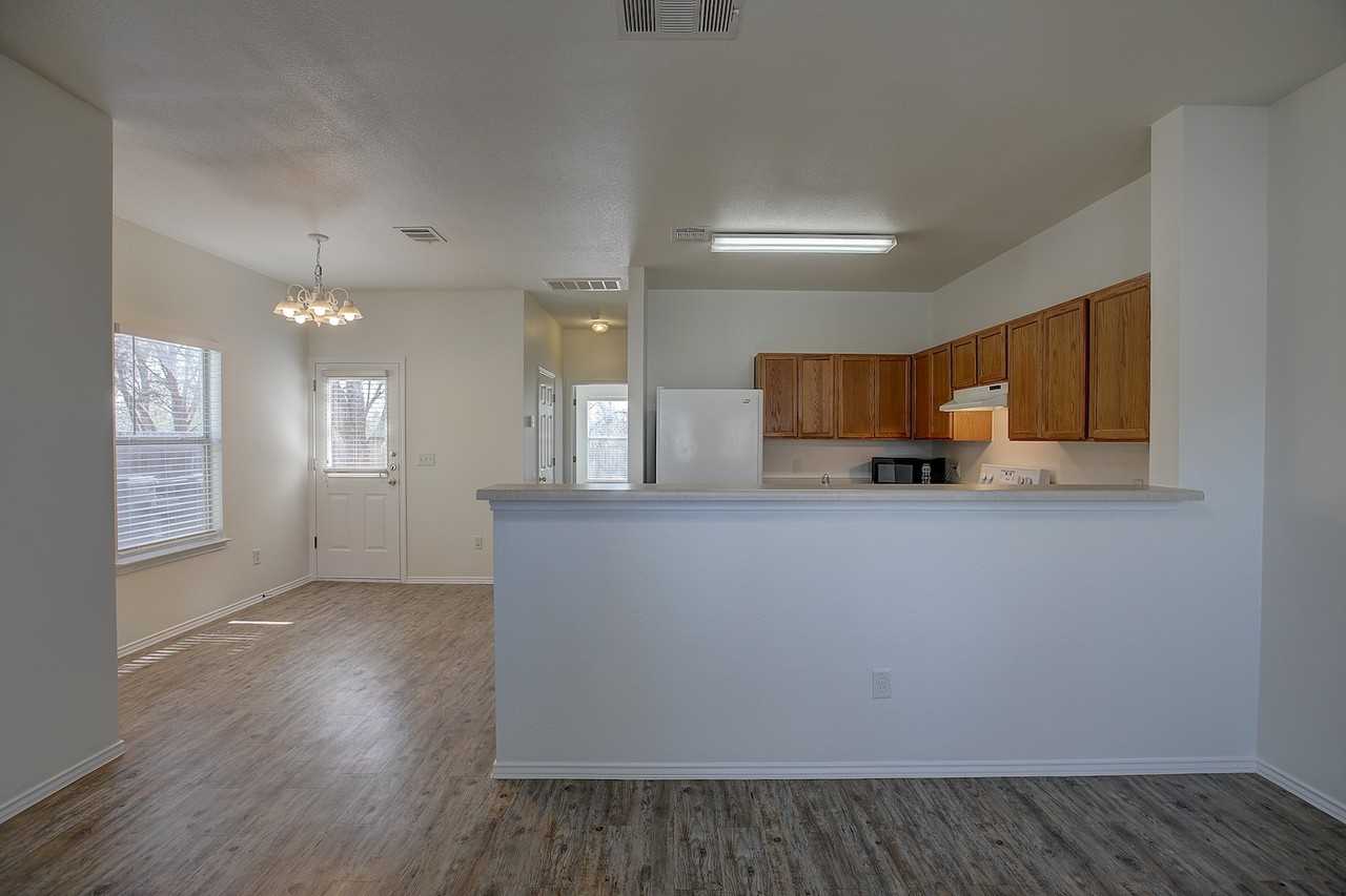 1102 E 3rd St - Photo 7 of 43