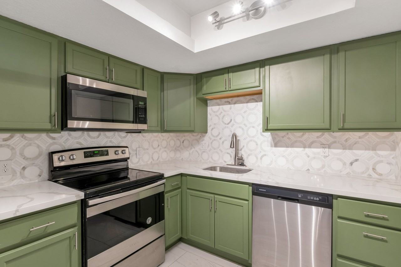 8263 N Oracle Rd #136 - Photo 3 of 15
