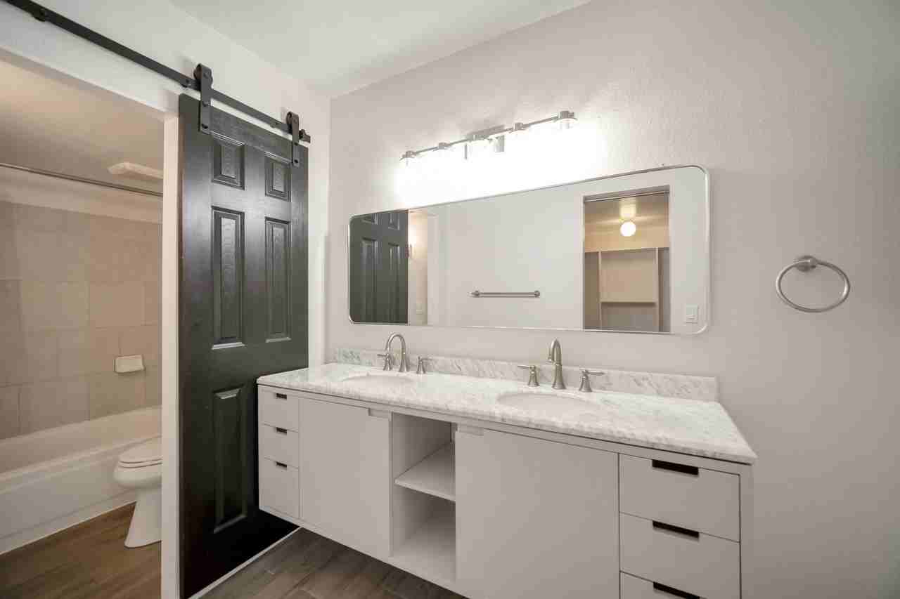 8263 N Oracle Rd #136 - Photo 2 of 15